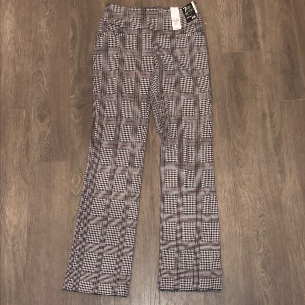NY&Co Petite Signature Fit Plaid Pants